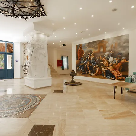 Soothe Hotel 4*